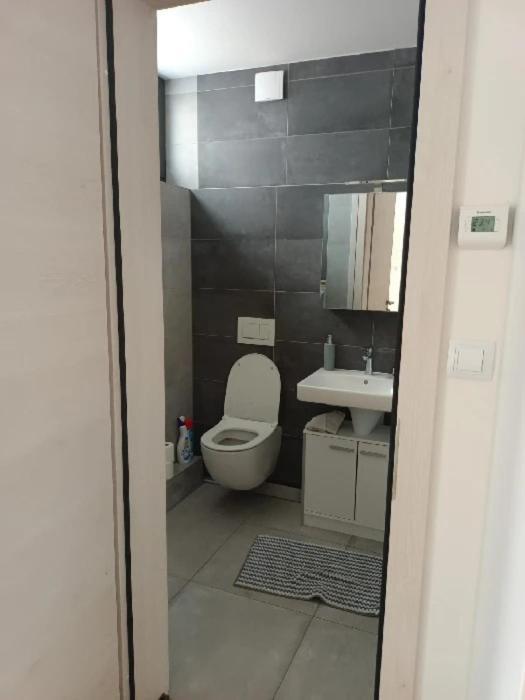 Moderni Pokoj S Parkovanim Zdarma Brno Luaran gambar